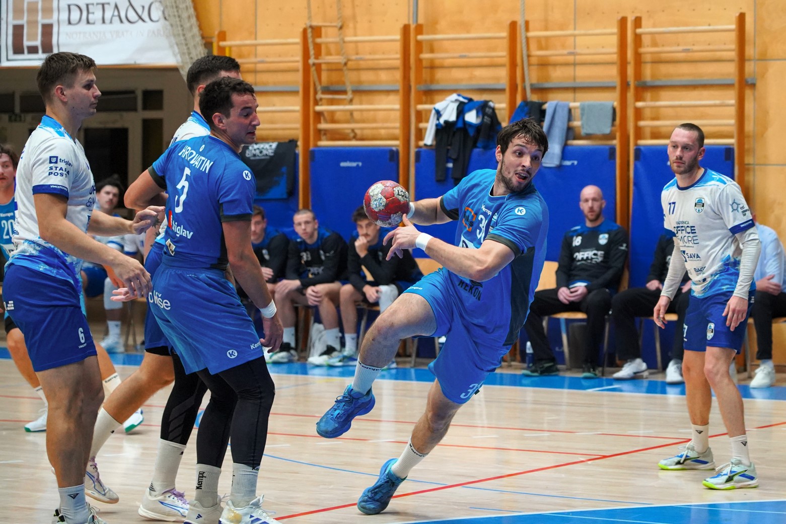 RD RIKO RIBNICA – RK SLOVENJ GRADEC 27:37 (11:19)