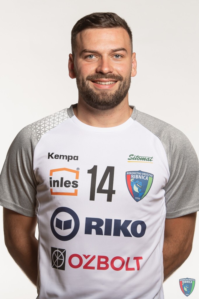 Uroš Knavs